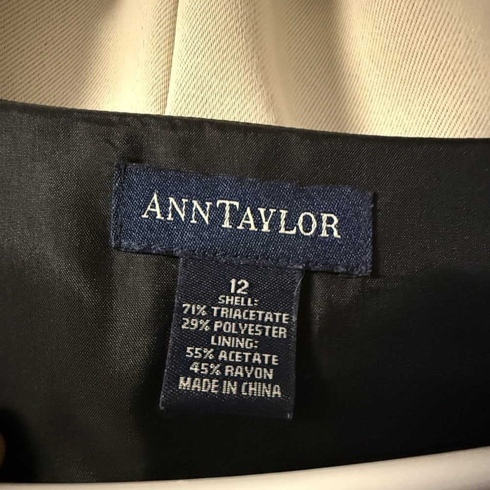 Ann Taylor Black Crepe Shift Dress with side pleats - Picture 3 of 3